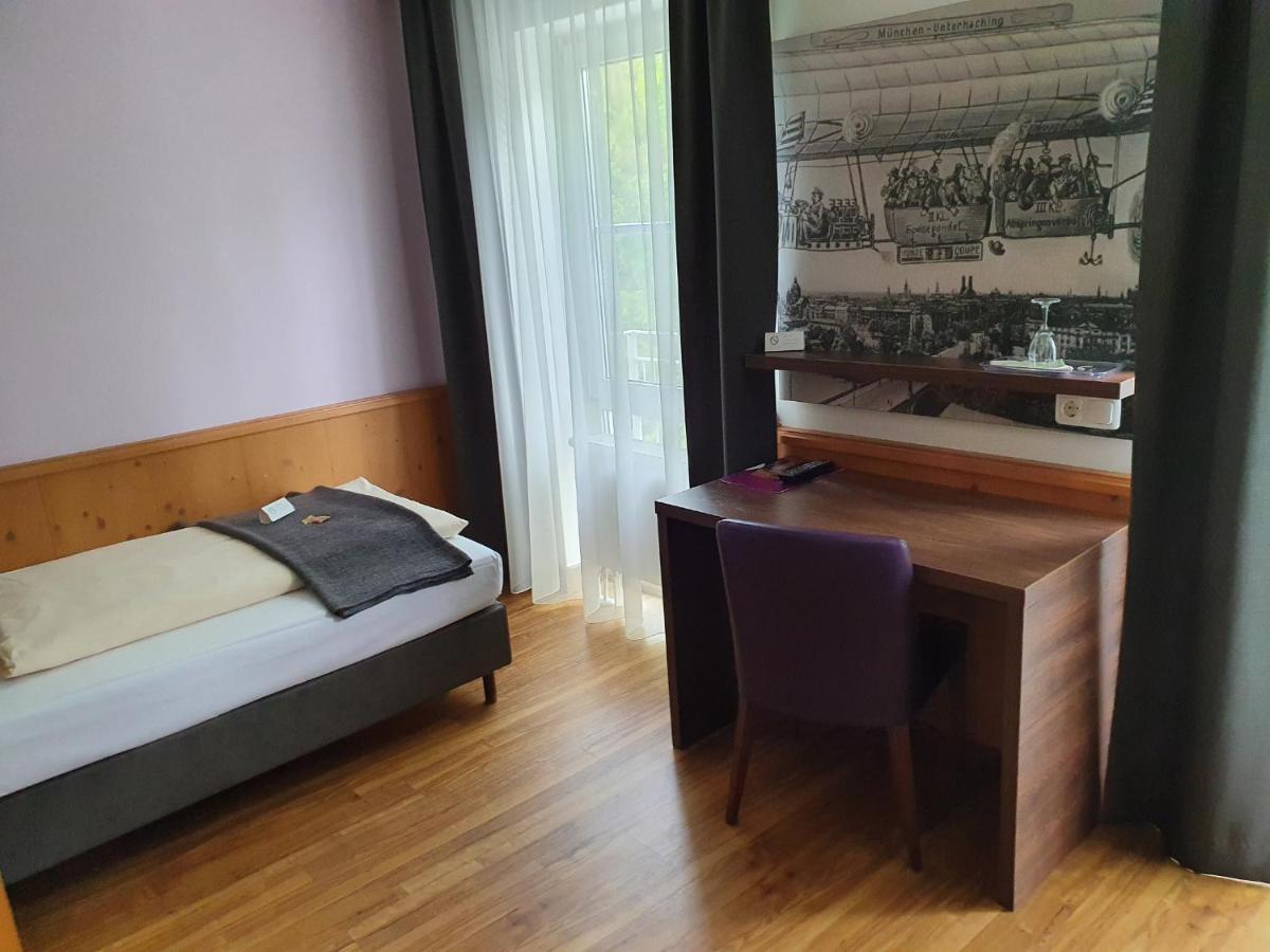 Boutique Hotel Beckenlehner อุนเทอร์ฮาคิง ภายนอก รูปภาพ