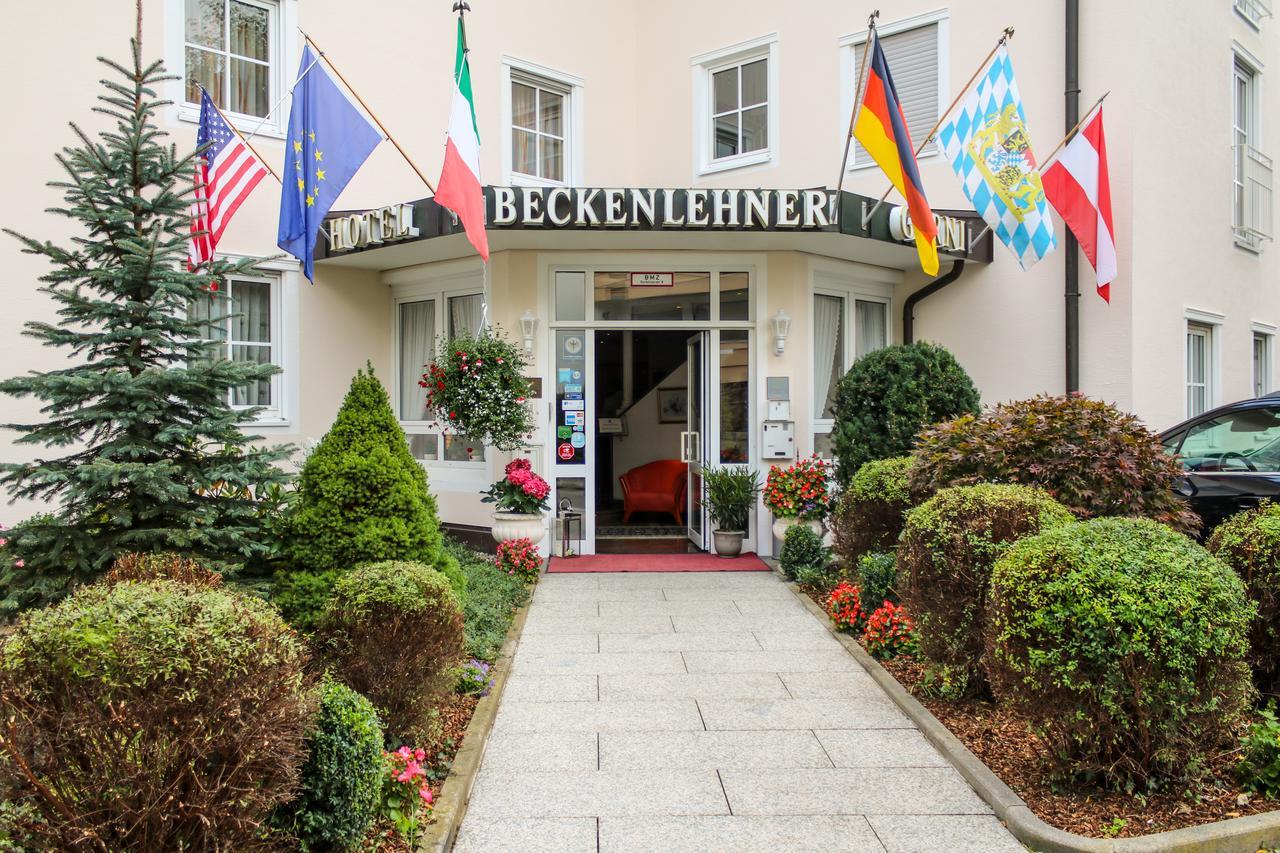 Boutique Hotel Beckenlehner อุนเทอร์ฮาคิง ภายนอก รูปภาพ