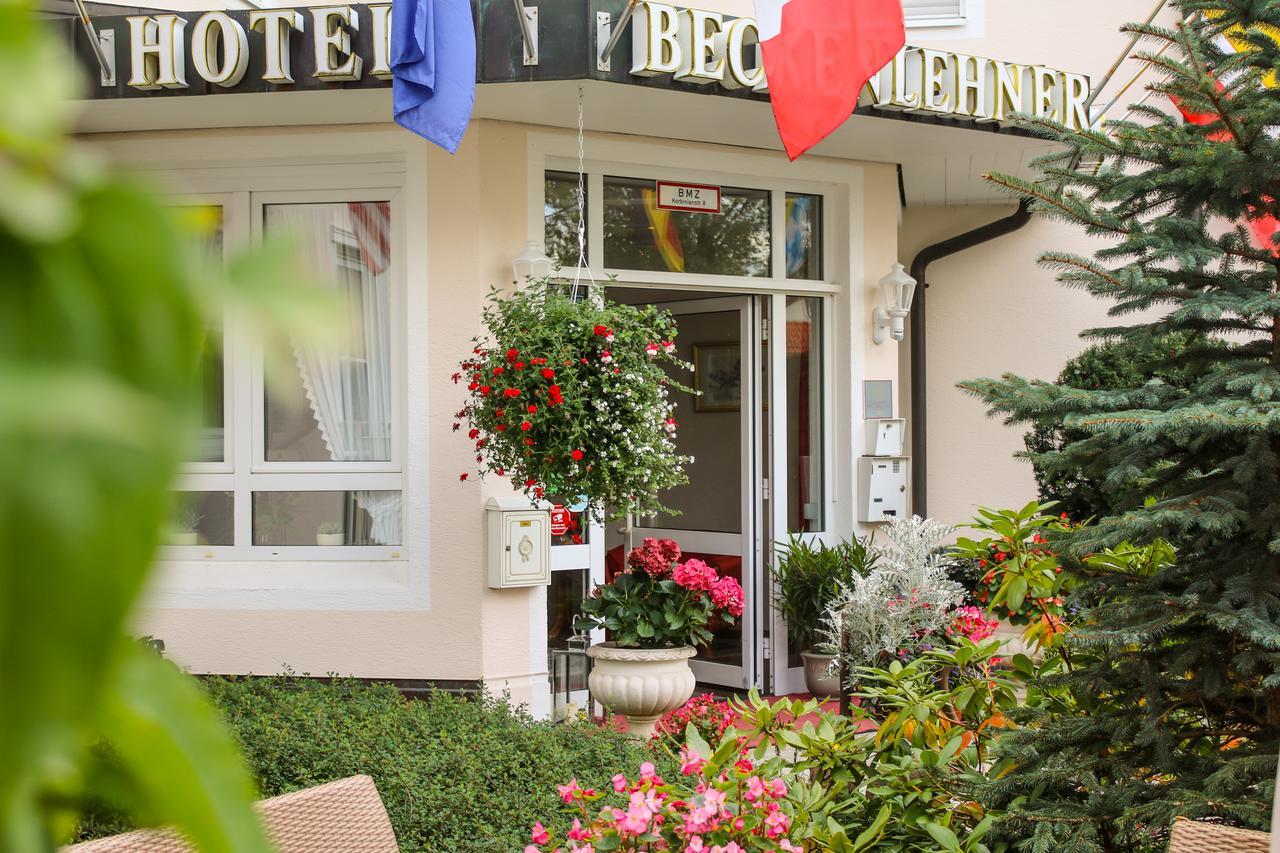 Boutique Hotel Beckenlehner อุนเทอร์ฮาคิง ภายนอก รูปภาพ