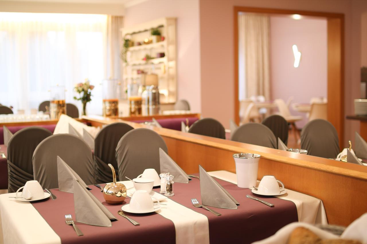 Boutique Hotel Beckenlehner อุนเทอร์ฮาคิง ภายนอก รูปภาพ