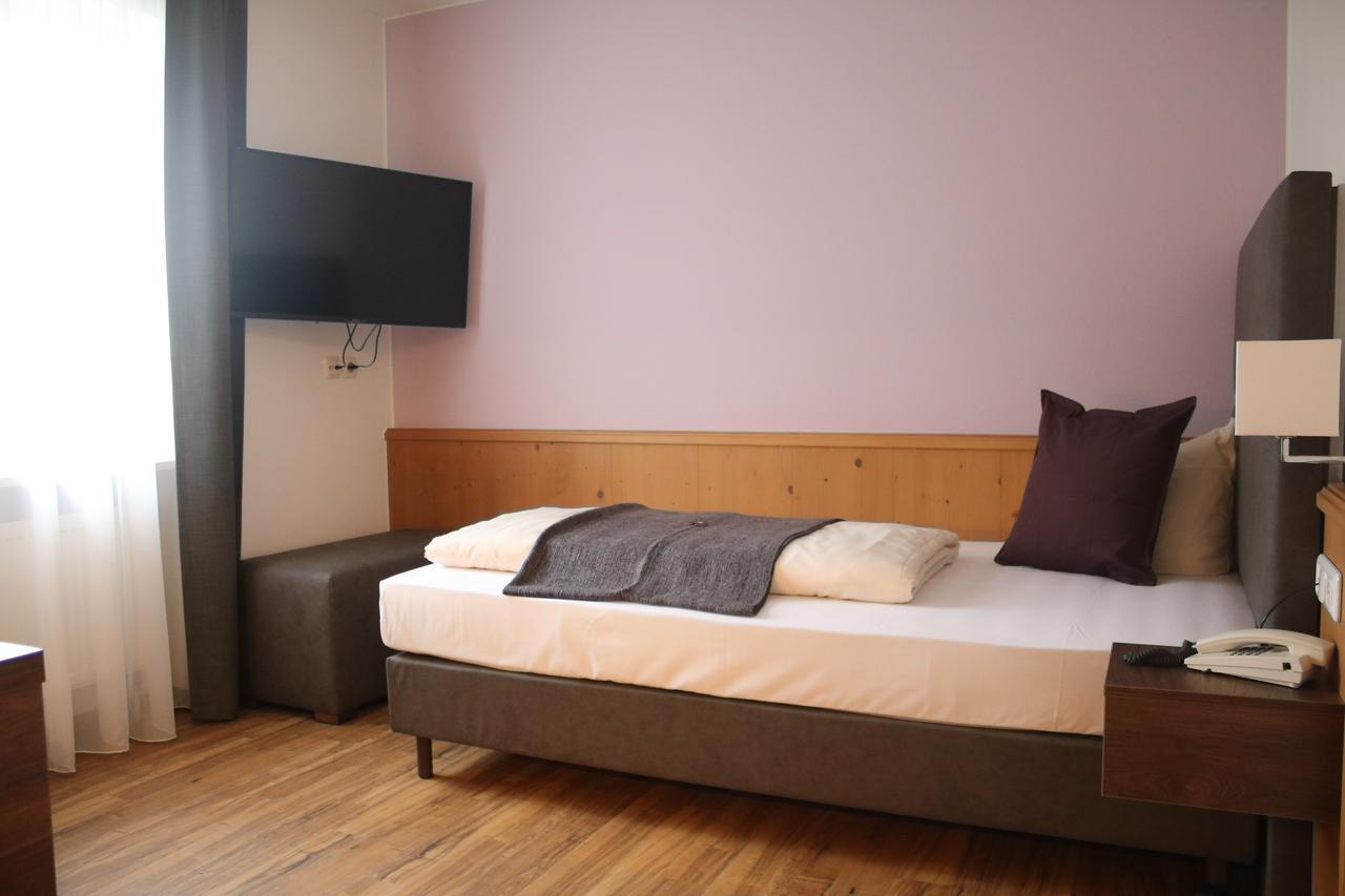 Boutique Hotel Beckenlehner อุนเทอร์ฮาคิง ภายนอก รูปภาพ